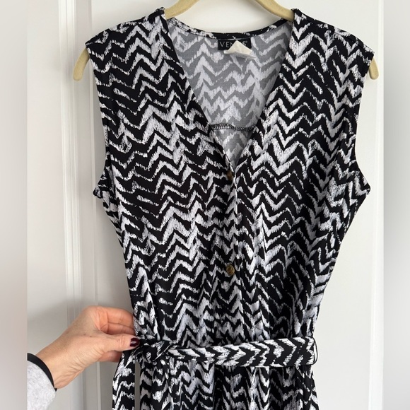 Venus Sleeveless Shorts Romper with Pockets Black White Chevron Resortwear XS - Picture 5 of 12